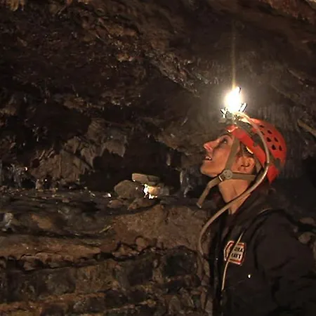 Hotel Des Grottes Hastiere-Lavaux