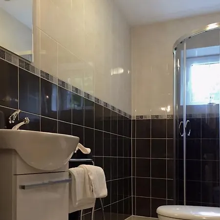 Hotel Chalet Des Grottes 3*