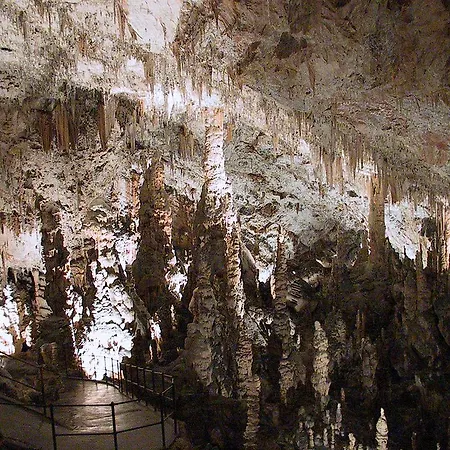 Des Grottes Hastiere-Lavaux